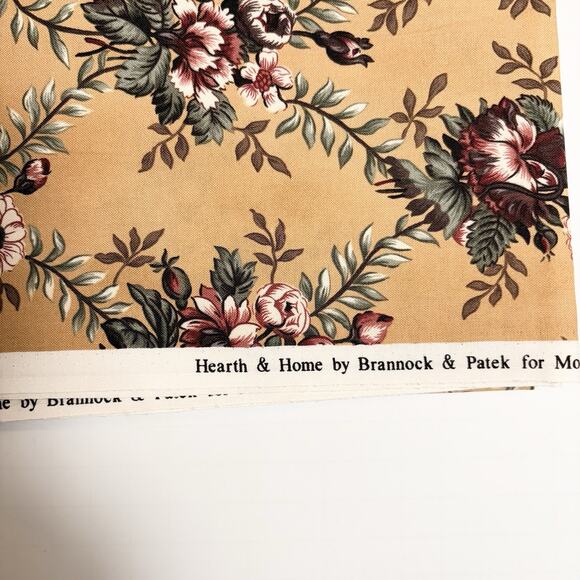 Vtg Hearth & Home Fabric Brannock & Patek Moda 42x37" Quilt Crafts Sew Estate - Picture 2 of 2